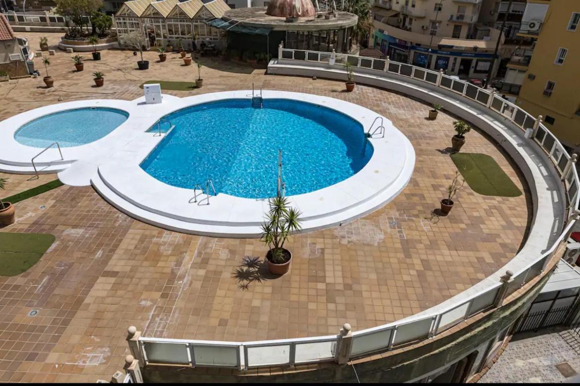 Apartamento Torre Lll Torremolinos Exterior foto